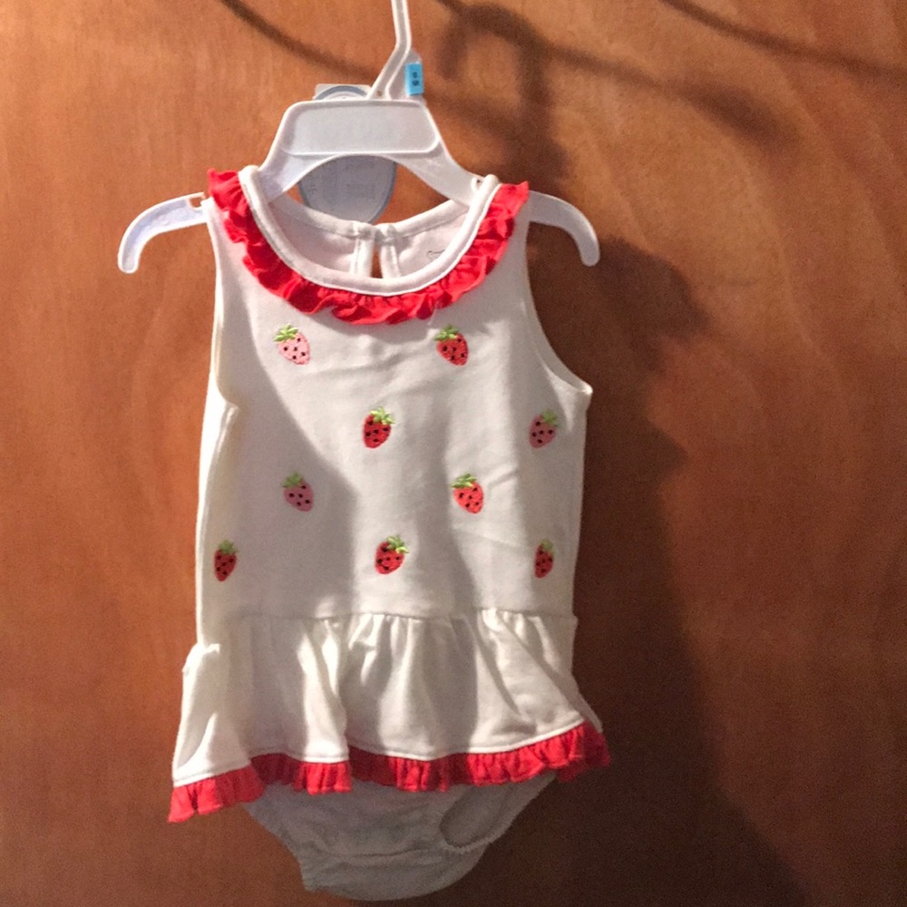 Girls 6 month  NWT strawberry